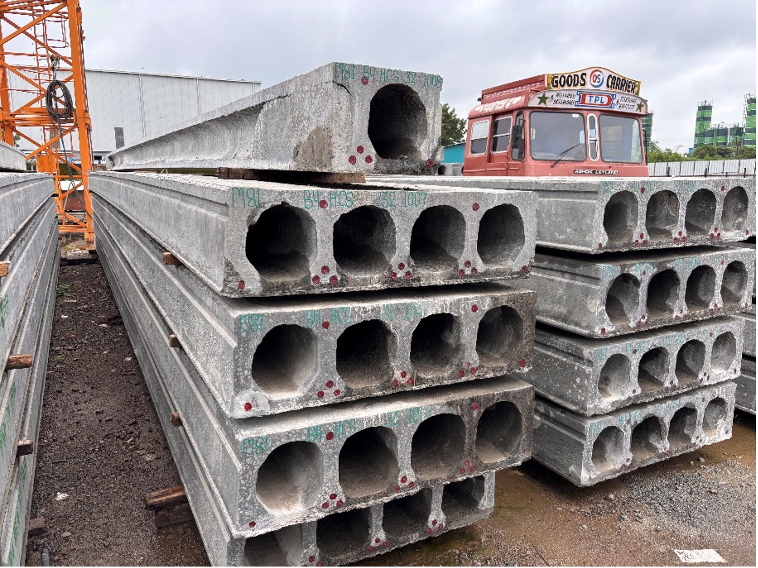 Hollow core slab